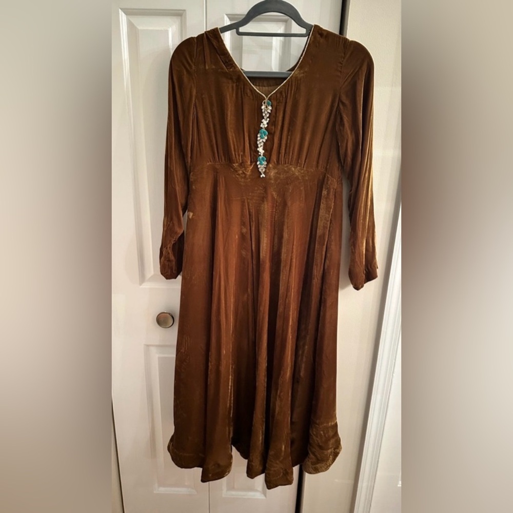 Bundle: 2 Piece Pakistani Luxury Velvet Formal Dress Set. Size custom S. - Picture 9 of 13